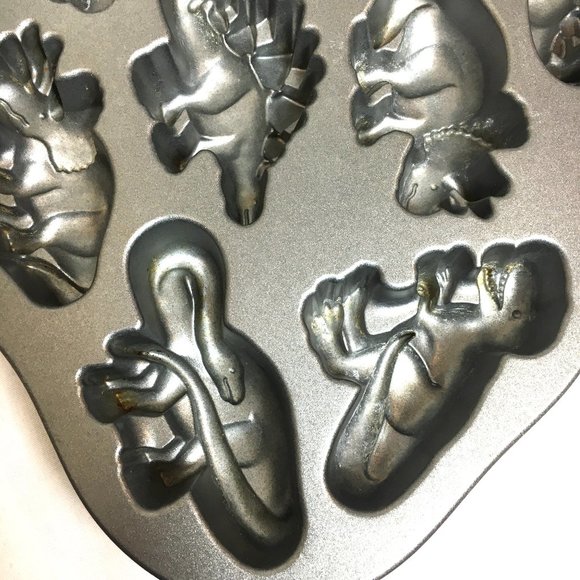 NORDIC WARE Dinosaur Muffin Cupcake Pan EUC - Picture 11 of 12